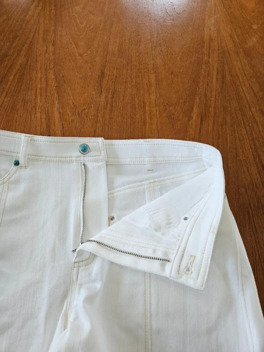 Cinq a Sept Turquoise Embellished Ceil Shorts Denim White 4 - Picture 5 of 12